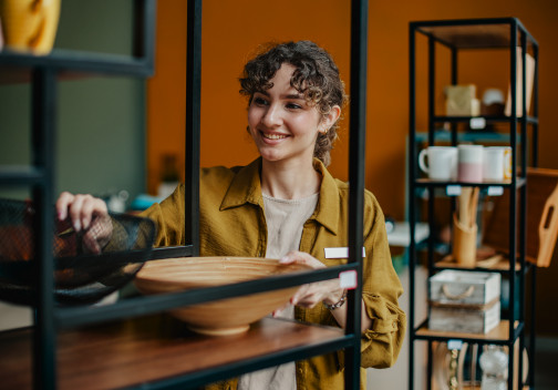mujer sonriendo